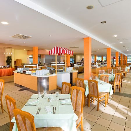Apartments Polynesia Plava Laguna أوماغ المطعم الصورة